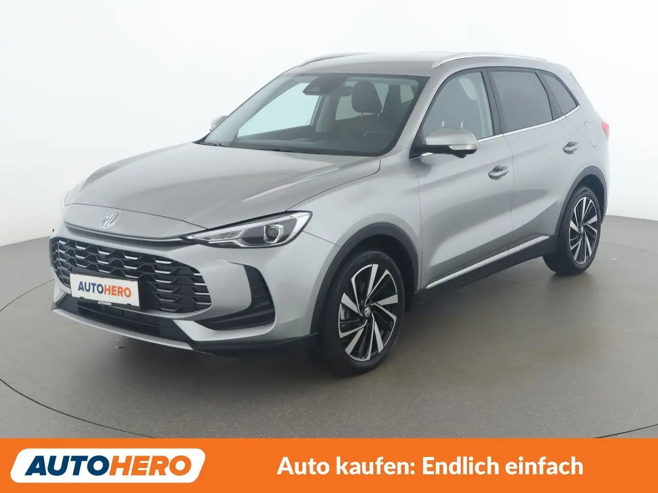 MG ZS 1.5 Hybrid+ Luxury — photo 1 of 30