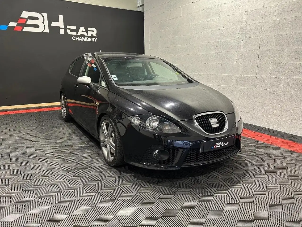SEAT Leon 2.0 TDI 170 FR-DISTRIBUTION A JOUR — photo 1 of 32