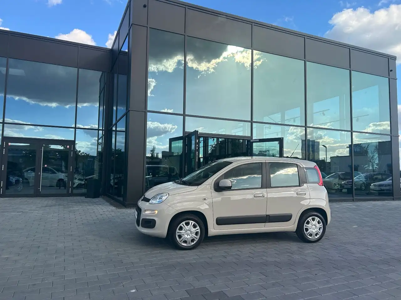 Fiat Panda Lounge AUTOMATIK+SITZHEIZUNG — photo 1 of 25