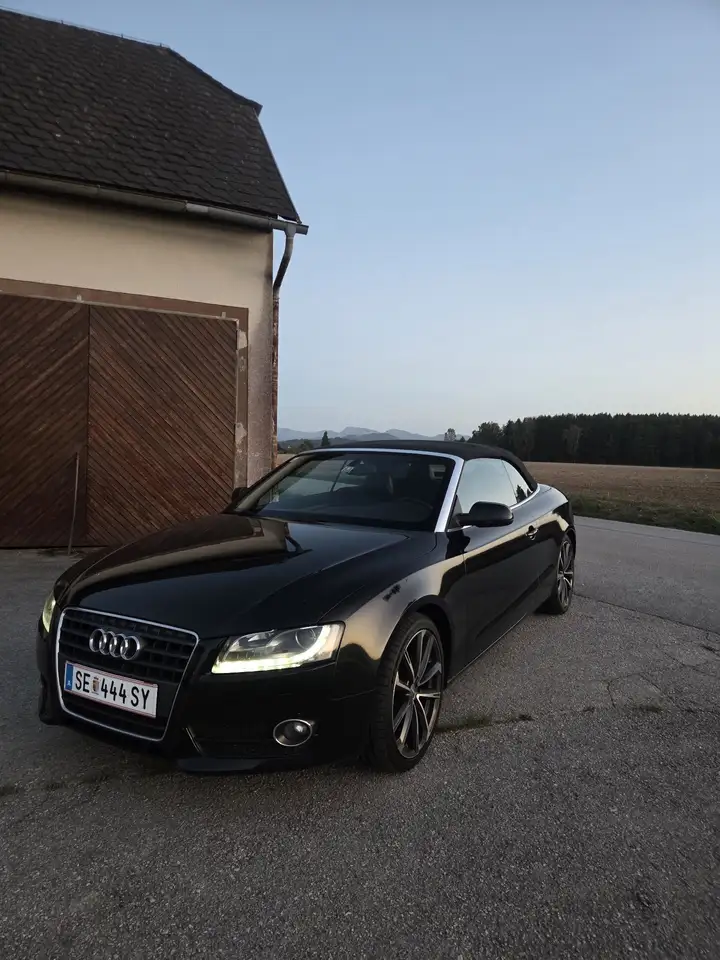Audi A5 Cabrio 2,0 TDI DPF — photo 1 of 6