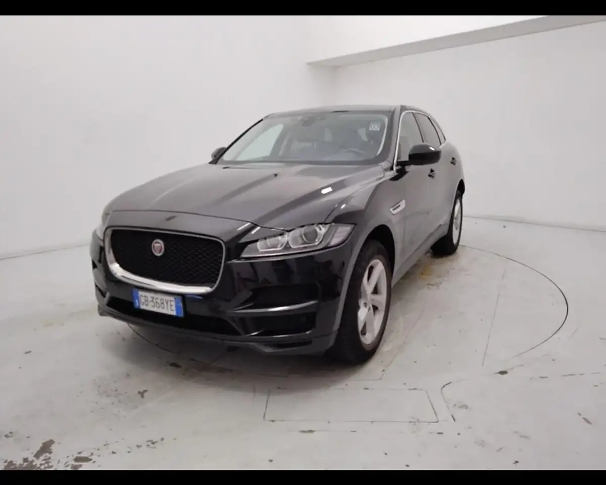 Jaguar F-Pace 2.0d i4 Prestige awd 180cv auto my20 — photo 1 of 15