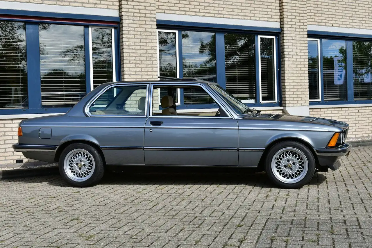1982 BMW 320 E21 320/6 VGS: 323i power met Webers!, photograph 5