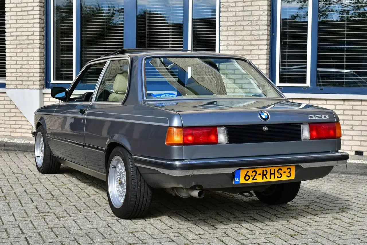 1982 BMW 320 E21 320/6 VGS: 323i power met Webers!, photograph 7