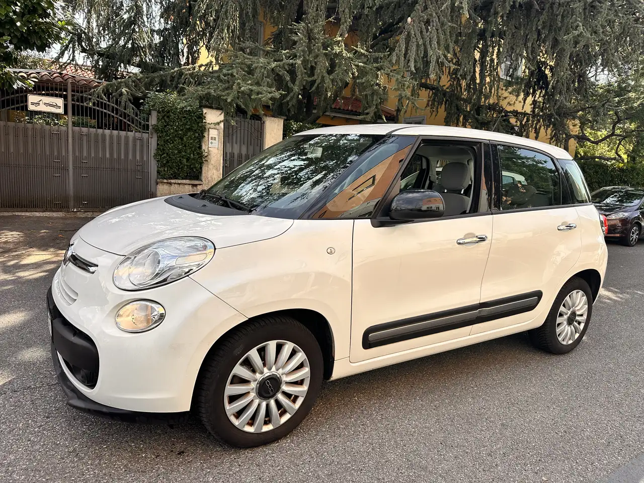 Fiat 500L 1.4 Lounge 95cv — photo 1 of 14