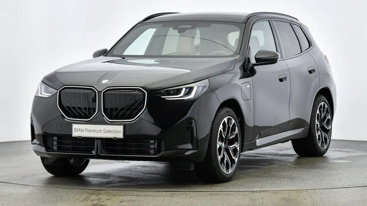 BMW X3 30e xDrive — photo 1 of 30