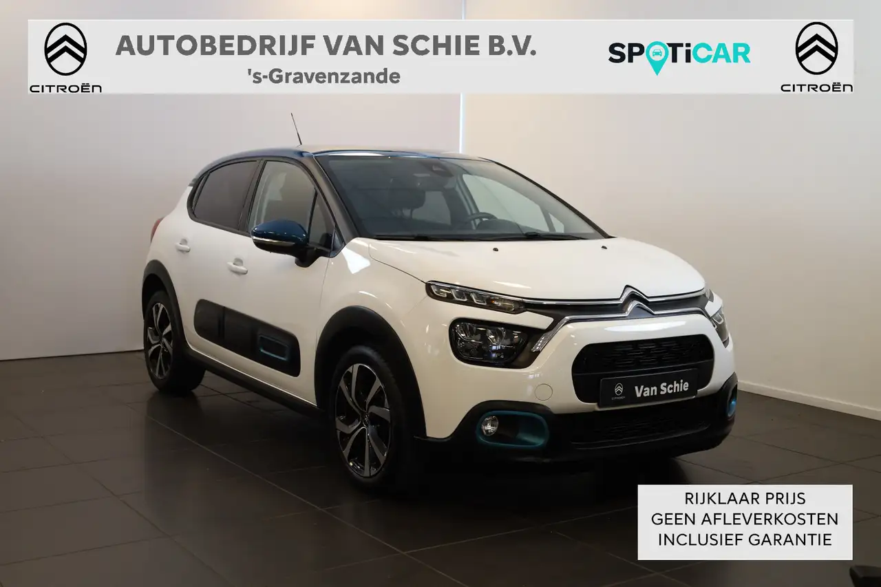 Citroen C3 PT 83 Shine 17" | Camera | Navigatie | 2-tone — photo 1 of 40