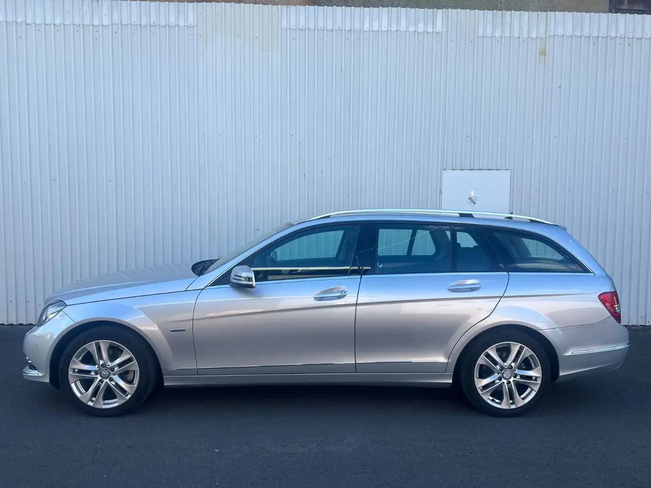 Mercedes-Benz C 200 CDI BlueEfficiency 2.Hand MB Scheckheft — photo 1 of 15