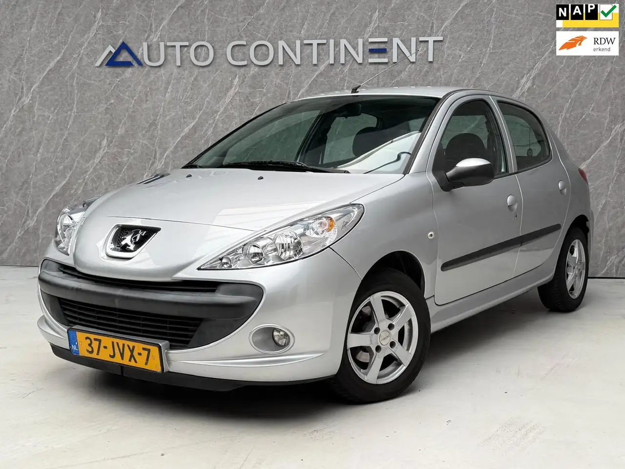 Peugeot 206 + 1.4 XS / NAP / APK / Nwe Distr. Riem — photo 1 of 17