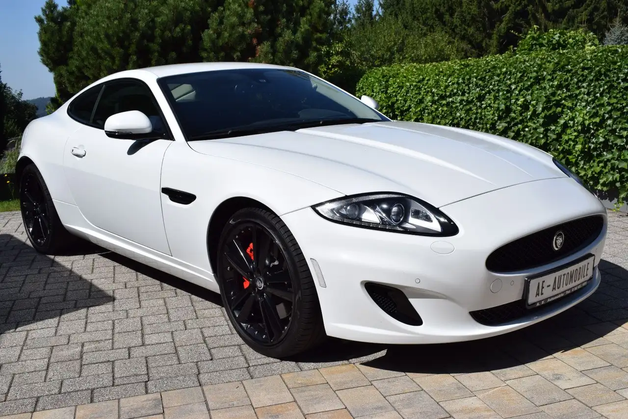 Jaguar XK 5.0 V8 Coupe — photo 1 of 26