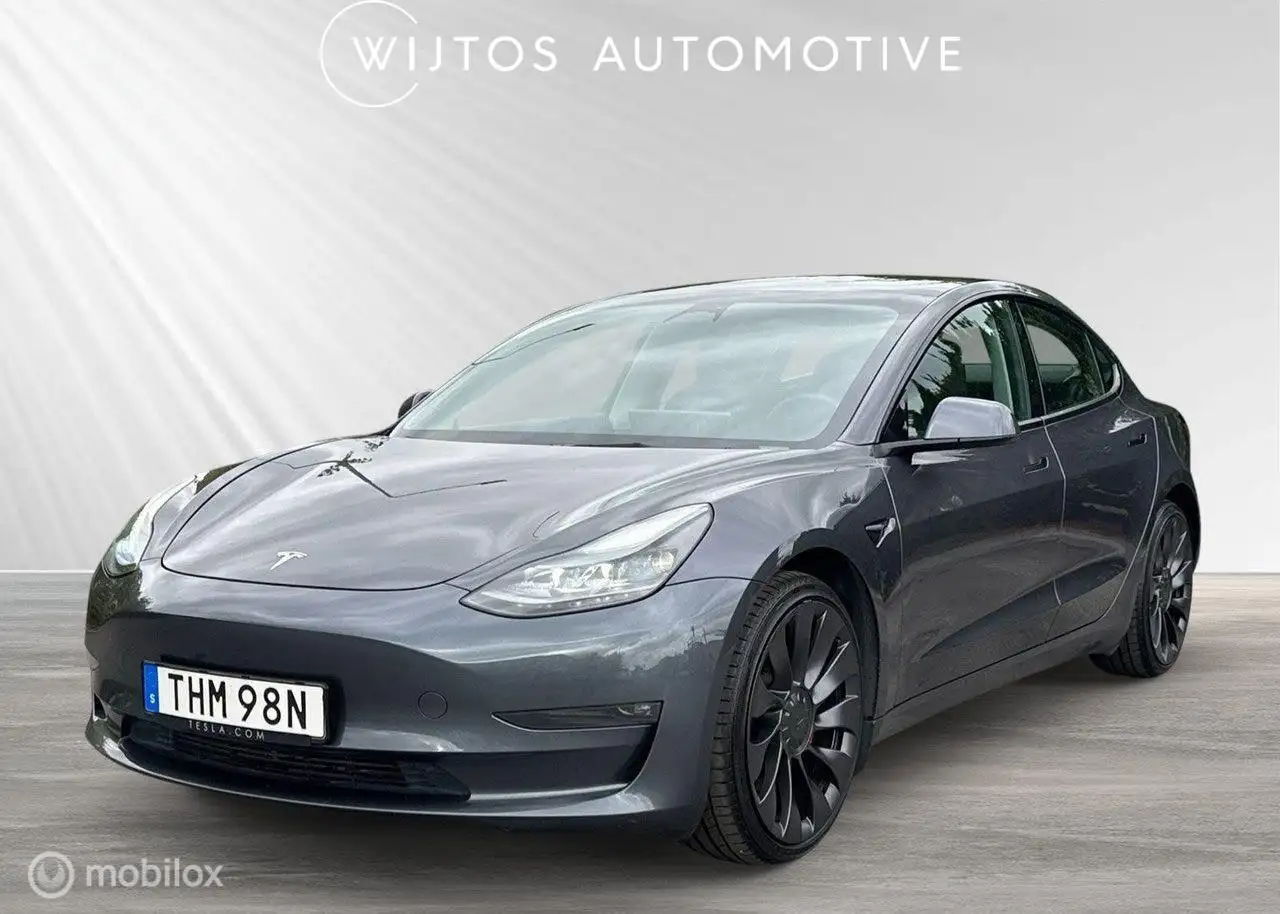 Tesla Model 3 Performance AWD 75 kWh — photo 1 of 26