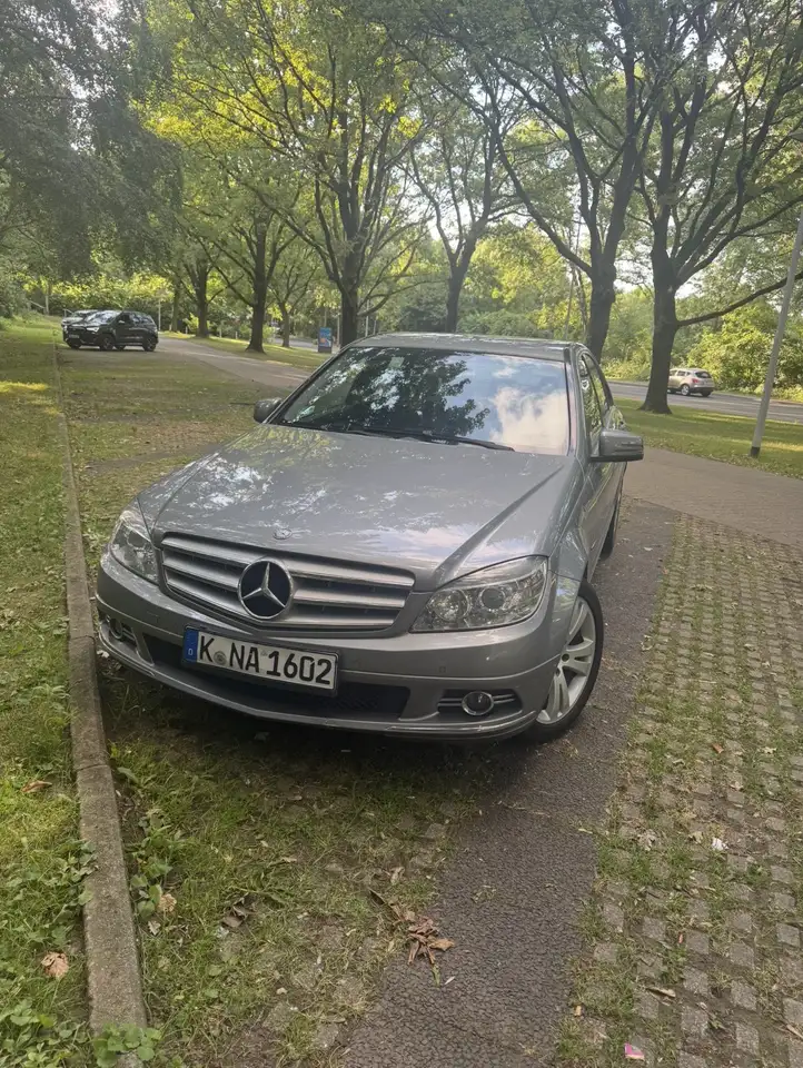 Mercedes-Benz C 180 Classic-Selection — photo 1 of 12