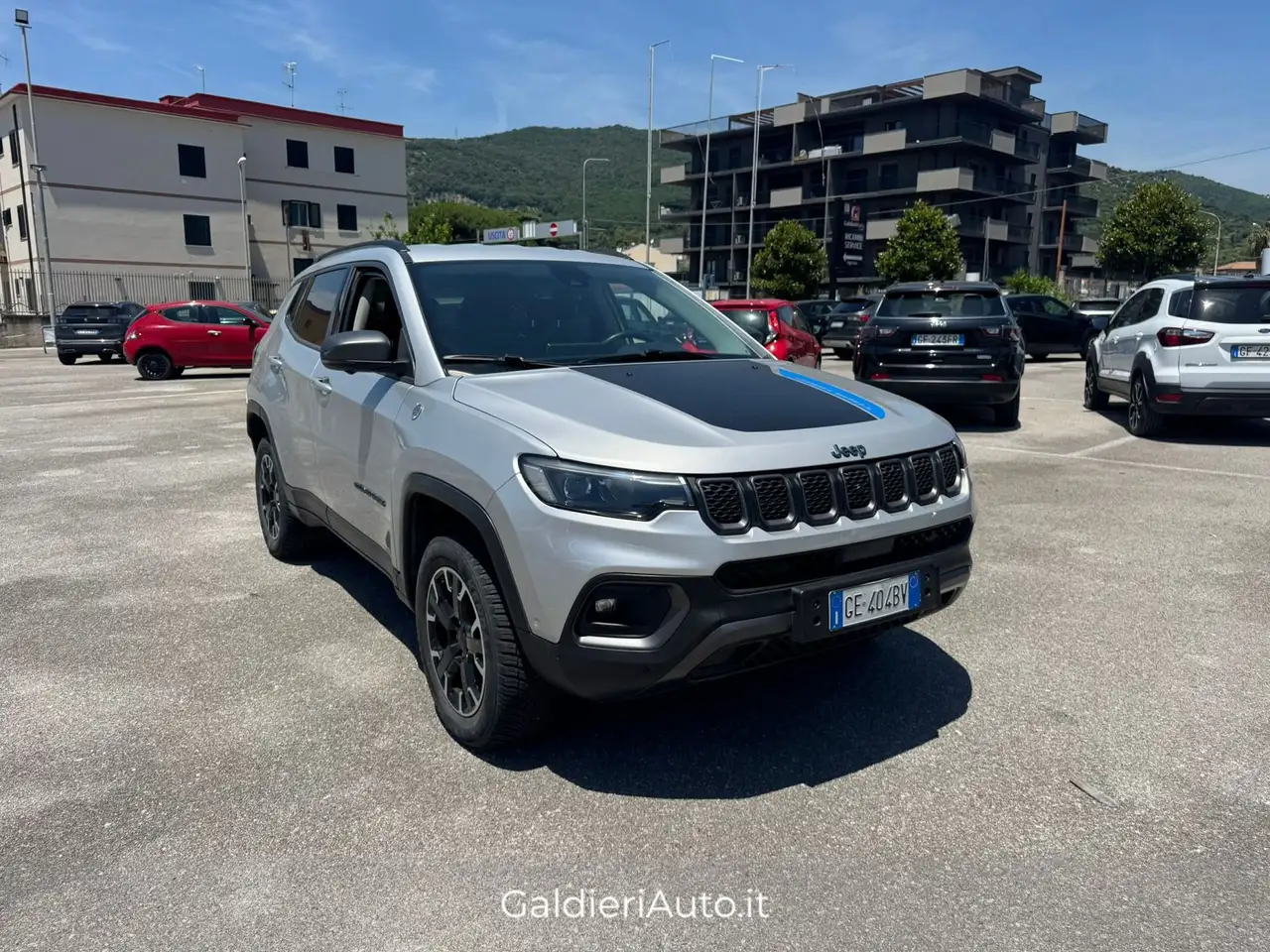 Jeep Compass II 2021 1.3 turbo t4 phev Trailhawk 4xe auto — photo 1 of 15