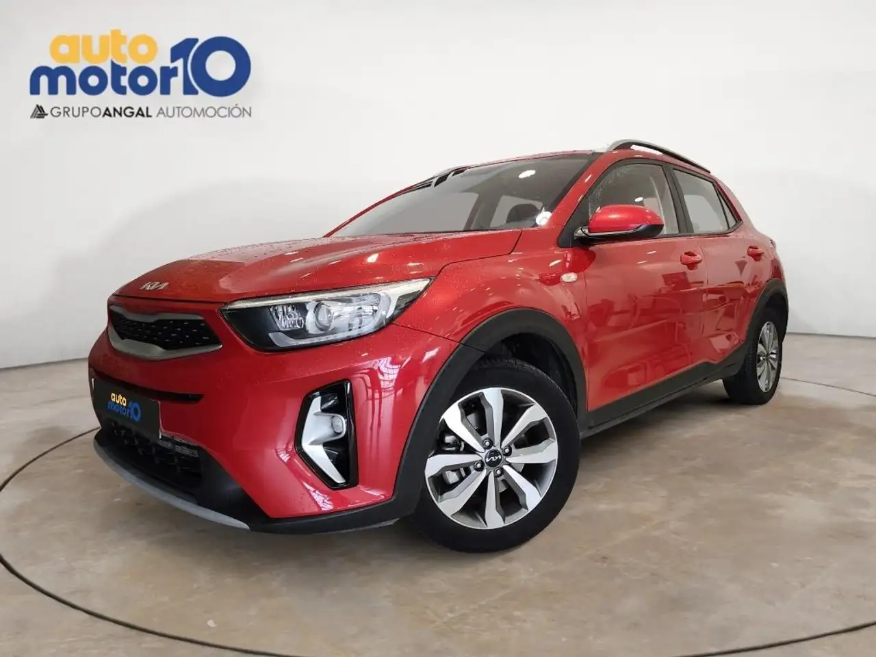 Kia Stonic 1.0 T-GDi MHEV iMT Concept Plus 100 — photo 1 of 15