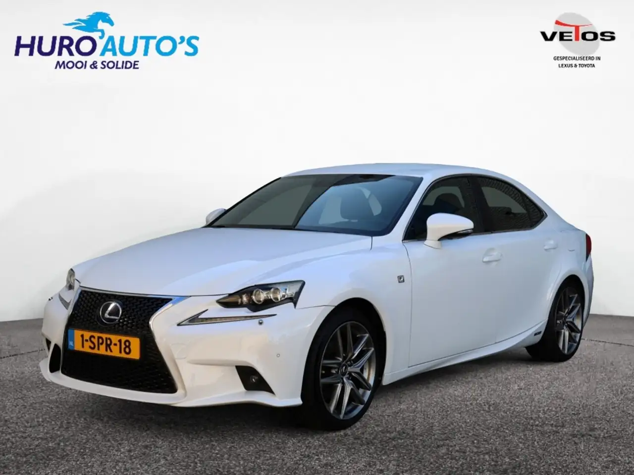 Lexus IS 300 300h F Sport Line | Stoelventilatie | Premium Audi — photo 1 of 40