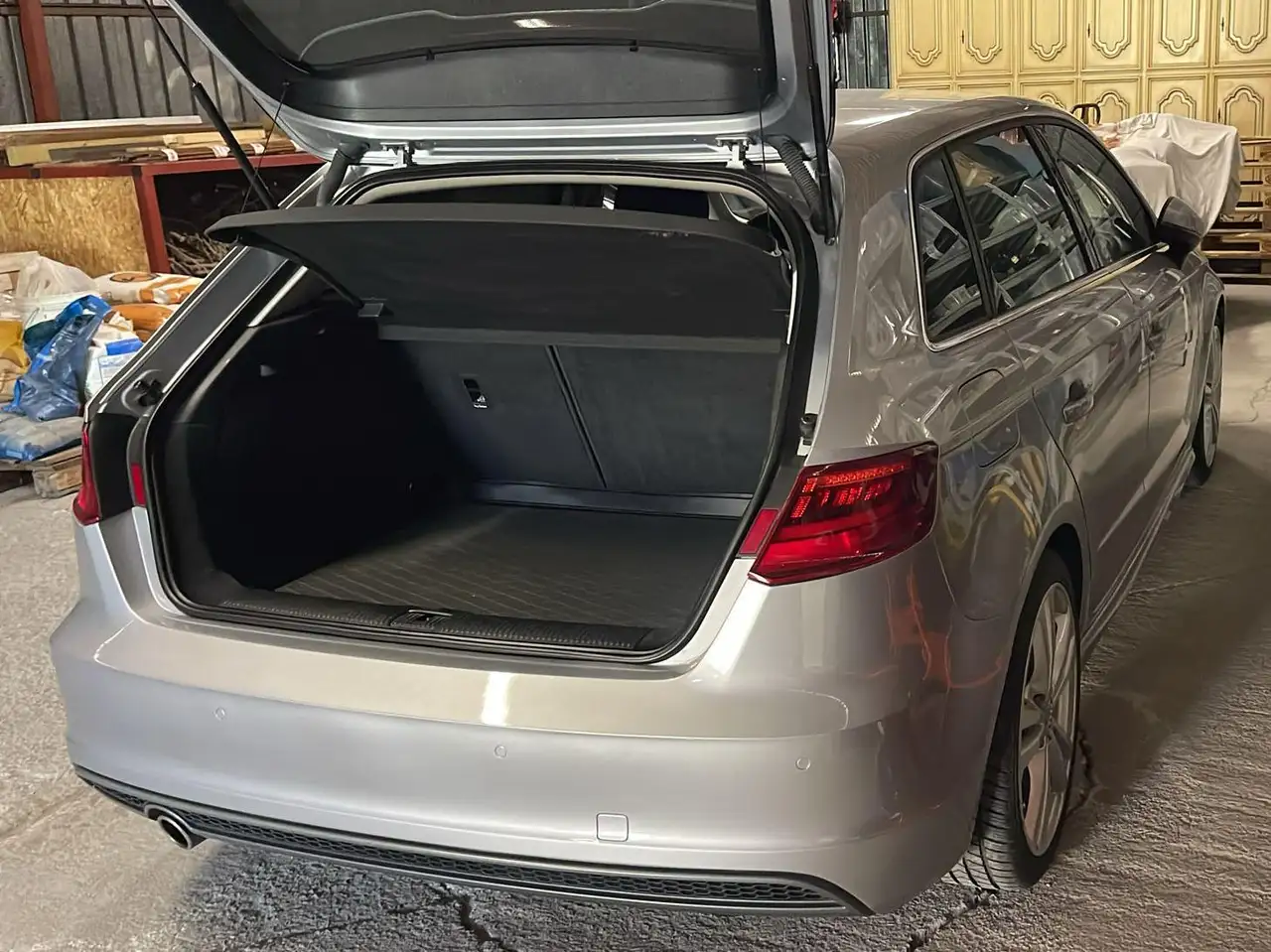 Audi A3 A3 III 2013 Sportback Sportback 1.6 tdi Ambition 110cv E6 — photo 1 of 9