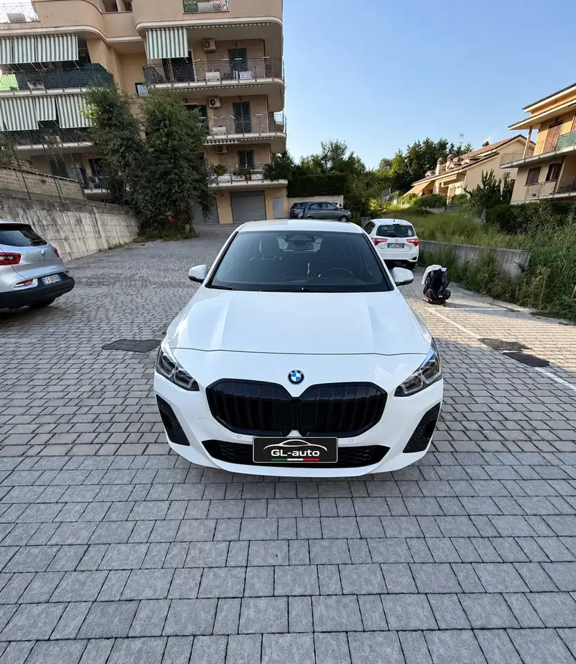 BMW 218 218d Active Tourer Msport auto — photo 1 of 6
