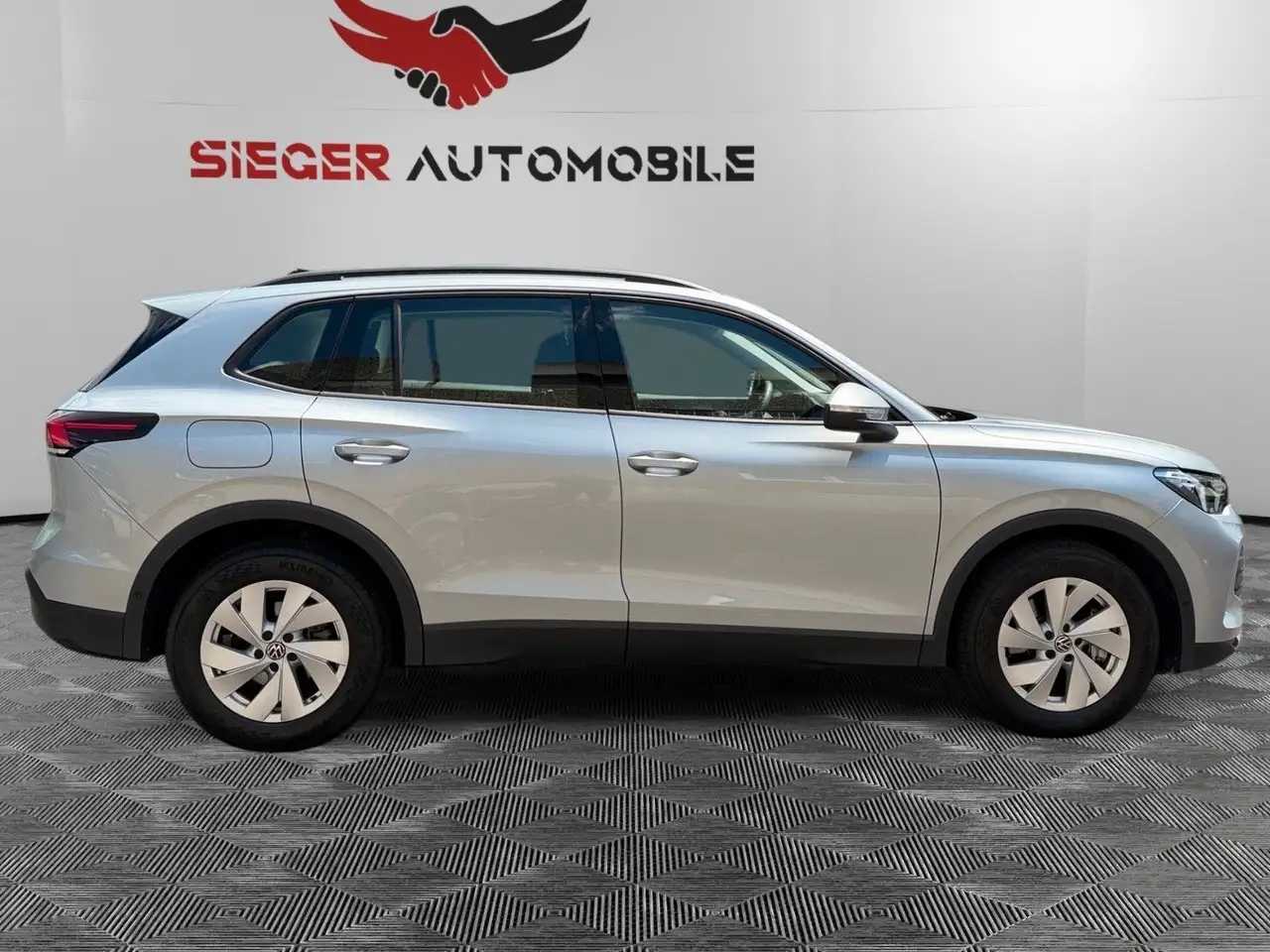 2025 Volkswagen Tiguan 2.0 TDI MWST DSG ACC AMBIENTE, photograph 6