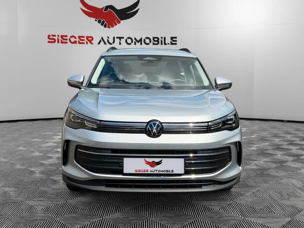 2025 Volkswagen Tiguan 2.0 TDI MWST DSG ACC AMBIENTE, photograph 8