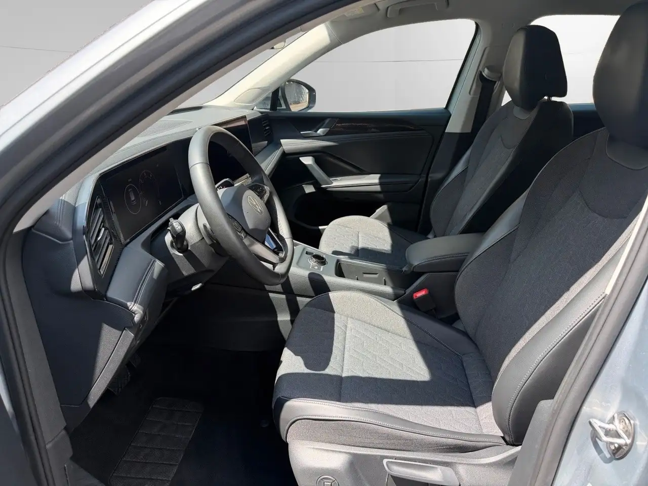 2025 Volkswagen Tiguan 2.0 TDI MWST DSG ACC AMBIENTE, photograph 9