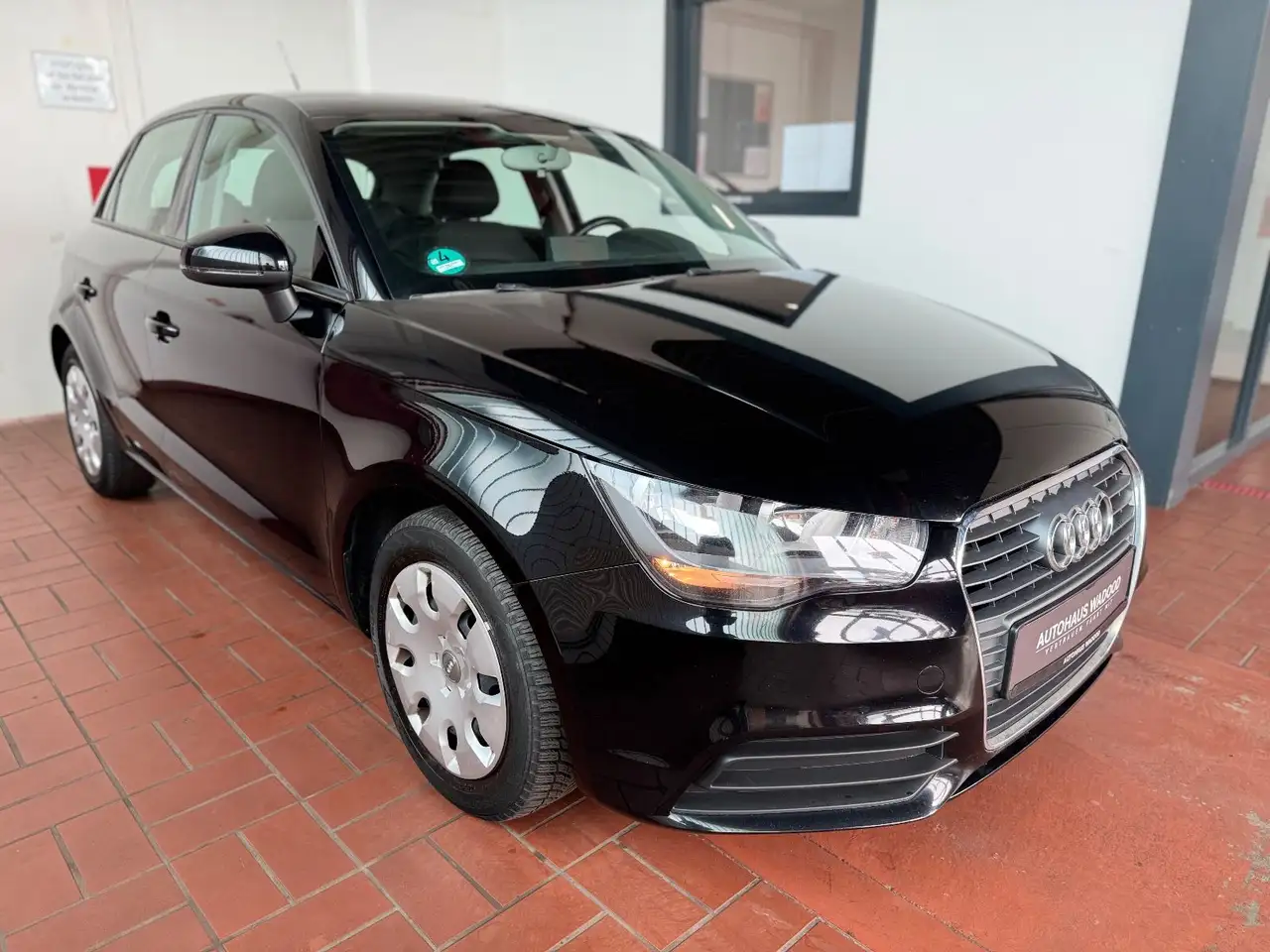 Audi A1 1.2 TFSI Sportback attraction/1.Hd/KetteNeu — photo 1 of 15