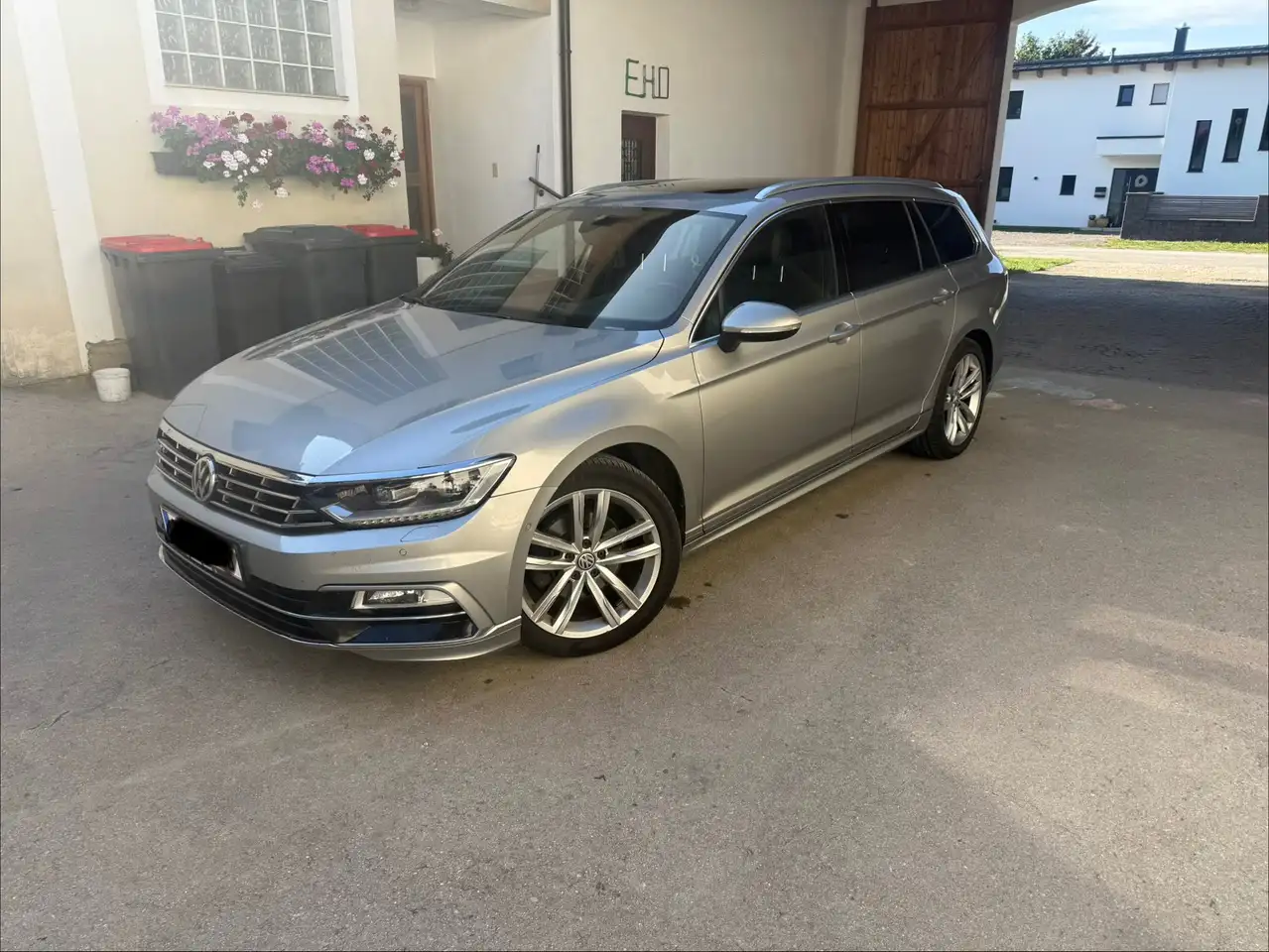 Volkswagen Passat Variant Passat Variant Highline 2,0 TDI SCR DSG Highline — photo 1 of 12