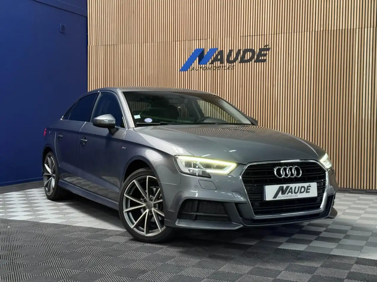 Audi A3 BERLINE 1.5 35 TFSI 150 CH S-Tronic 7 Sline Design luxe - Origine France — photo 1 of 23