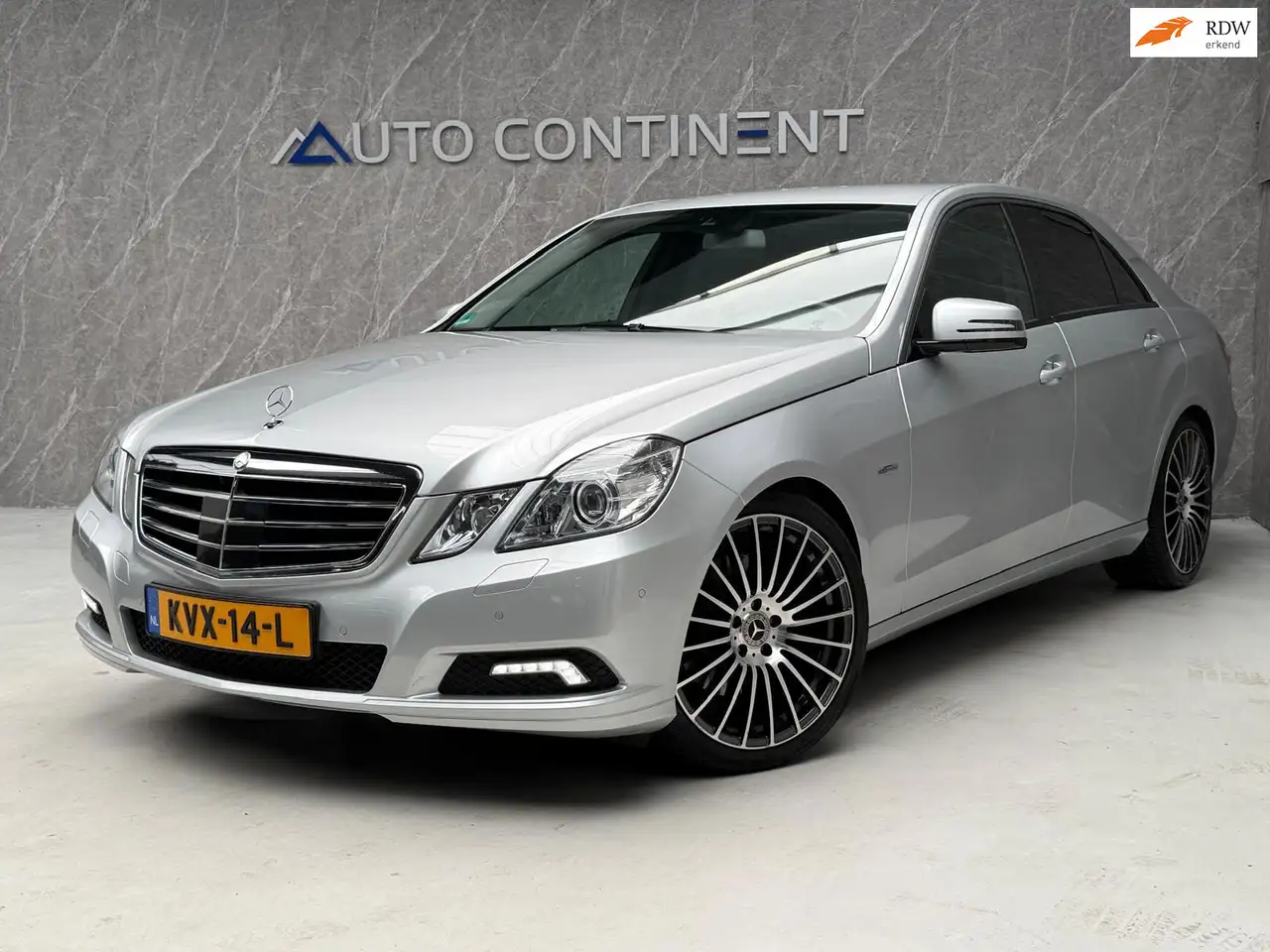 Mercedes-Benz E 350 CGI 293 PK / Dealer Onderhouden — photo 1 of 21
