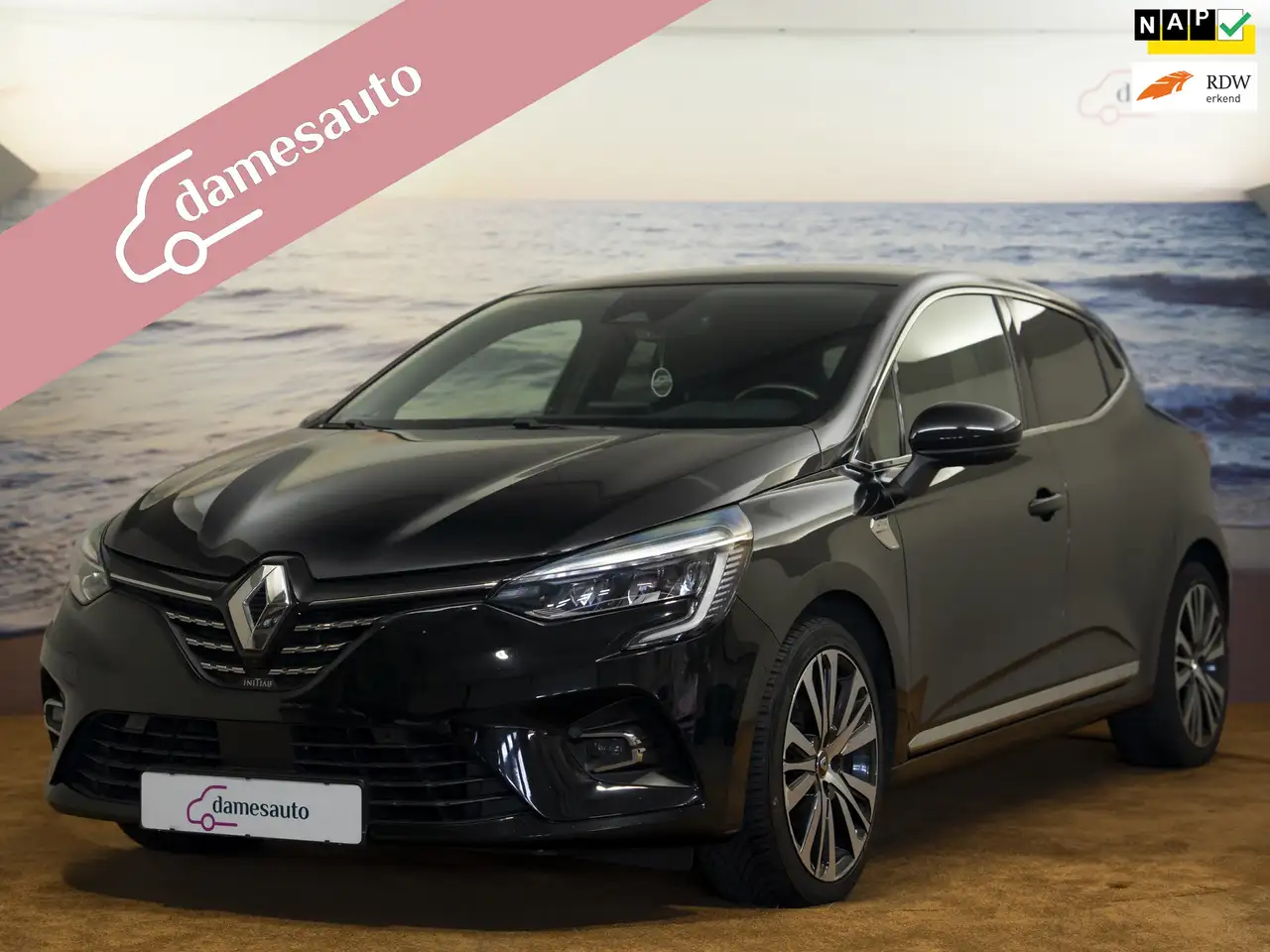 Renault Clio 1.3 TCe Initiale Paris, Alle opties! 1ste eigen. S — photo 1 of 40