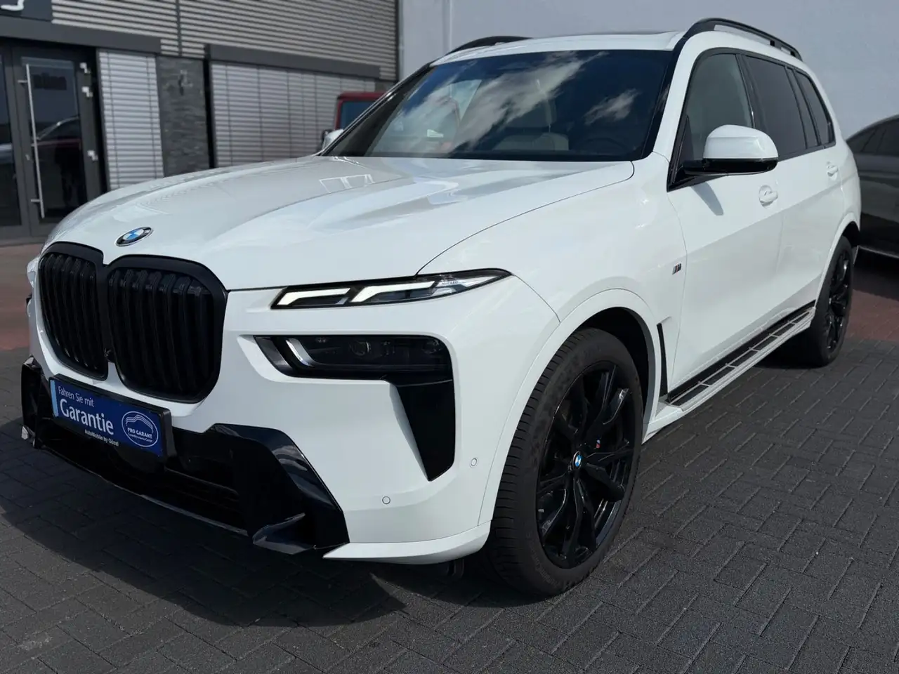 BMW X7 xDrive 40 d M Sport *1.Hand *Sky *Pano *7Sitz — photo 1 of 30