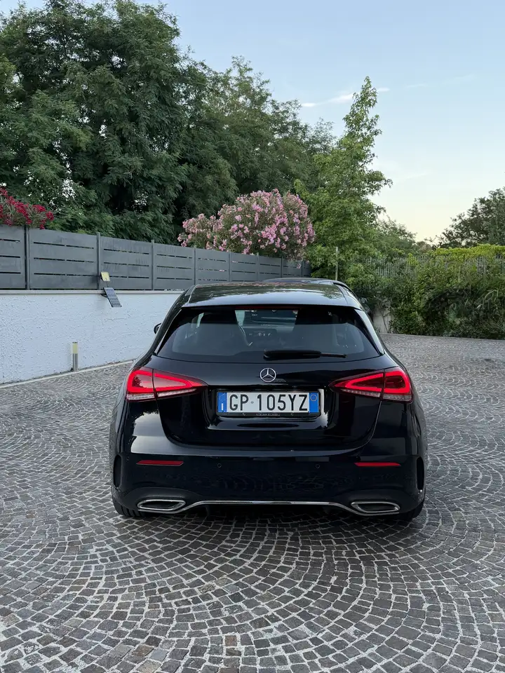 Mercedes-Benz A 200 Automatc 4MATIC Premium AMG-Line — photo 1 of 5