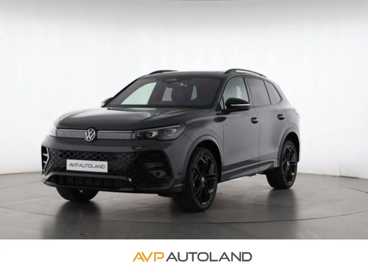 Volkswagen Tiguan 2.0 TDI DSG 4MOTION R-Line — photo 1 of 15