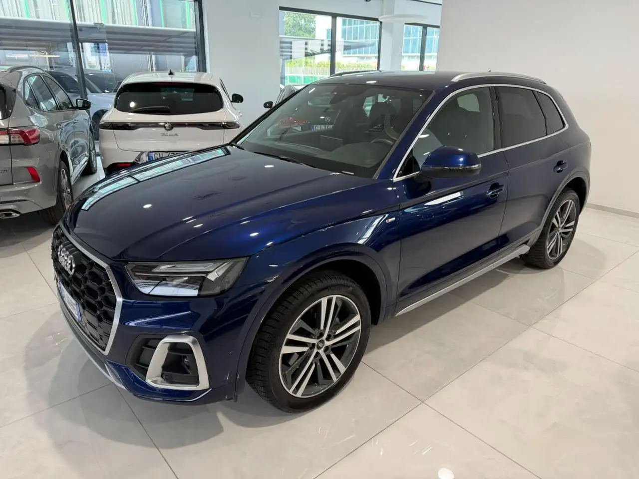 Audi Q5 40 TDI 204 CV quattro S tronic S line — photo 1 of 15
