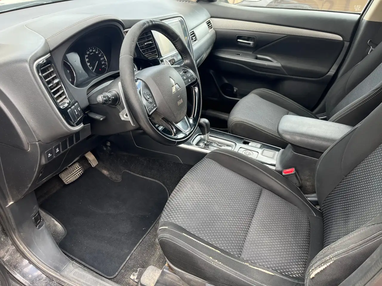 2019 Mitsubishi Outlander 2.2 Instyle awd 4x4 Automatico! 7 posti, photograph 7