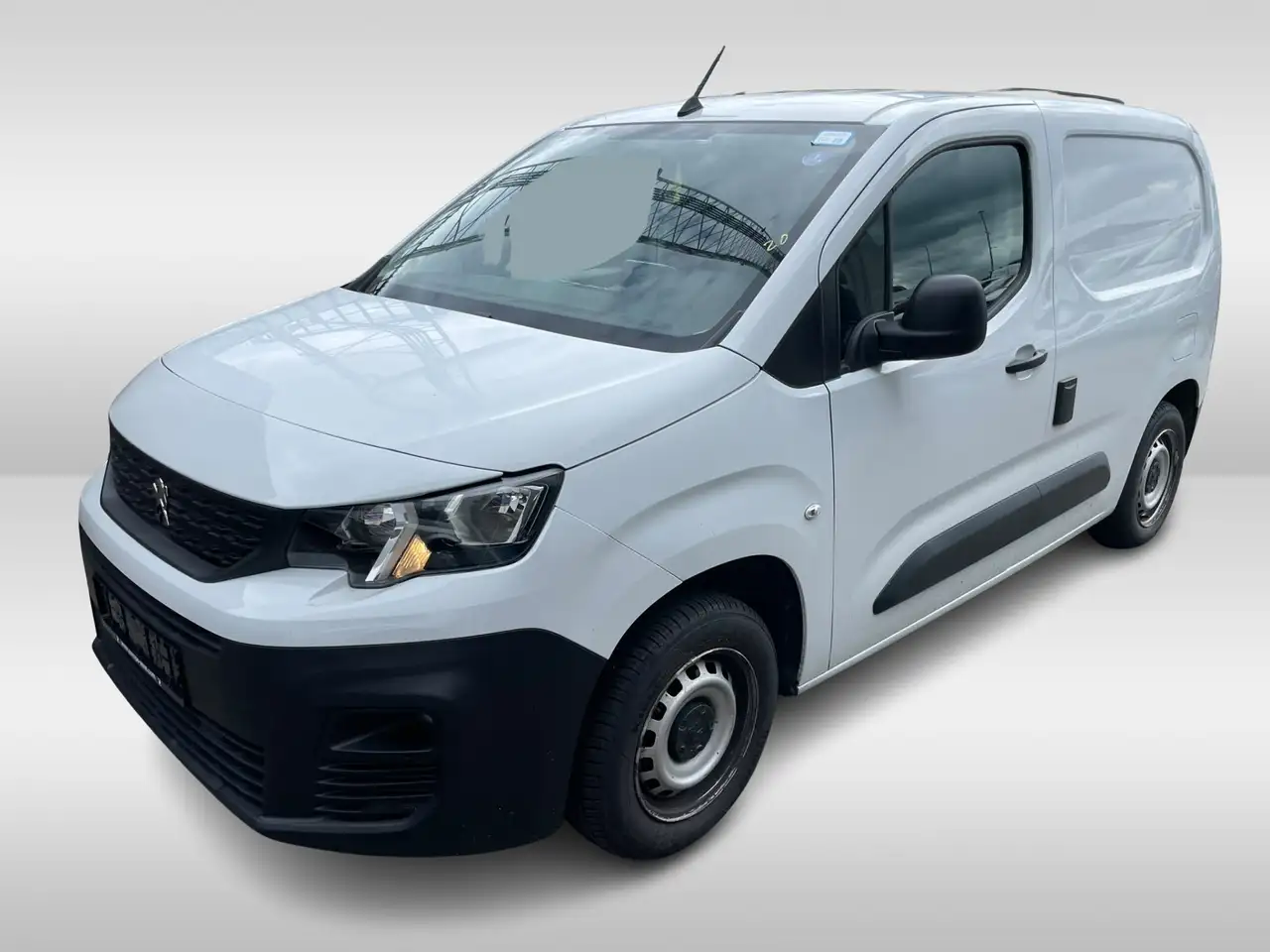 Peugeot Partner 1.2 Koelwagen Dag en Nacht — photo 1 of 6