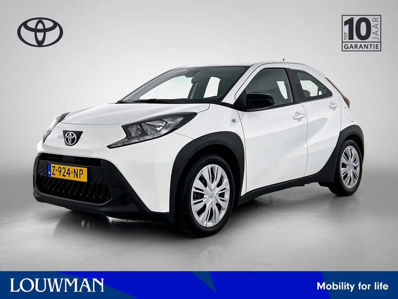 Toyota Aygo X 1.0 VVT-i MT Play | Achteruit rij camera | Navigat — photo 1 of 40