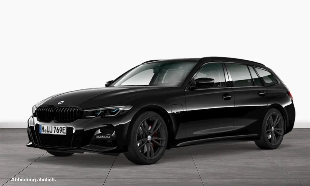 BMW 330 e xDrive Touring M Sport Head-Up HiFi DAB — photo 1 of 3