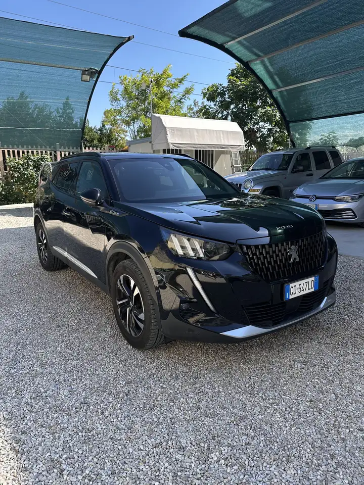 Peugeot 2008 1.2 puretech GT Line s&s 130cv — photo 1 of 15
