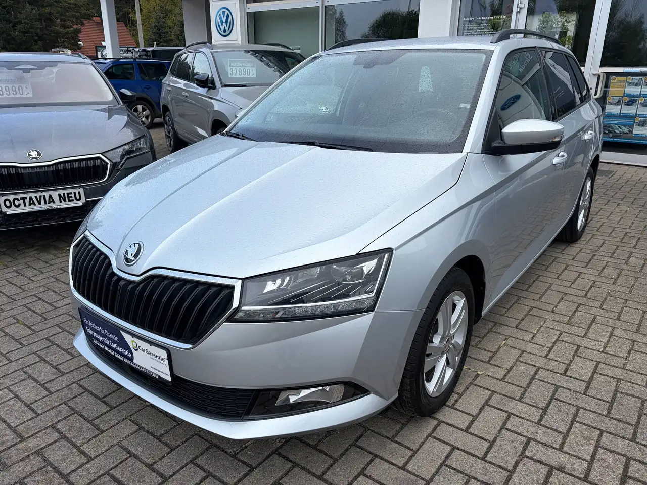 Skoda Fabia Combi 1.0 TSI Style 1.Hand,unfallfrei, FH vo+hi, RFK, NSW, SunSet, Alu, PDC hi., — photo 1 of 15