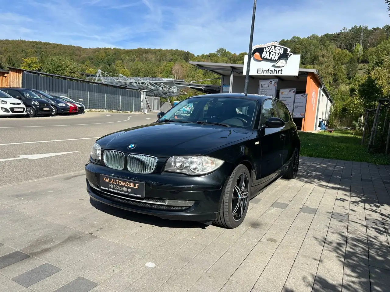 BMW 120 1 Limousine 120 d**GEPFLEGT** — photo 1 of 15