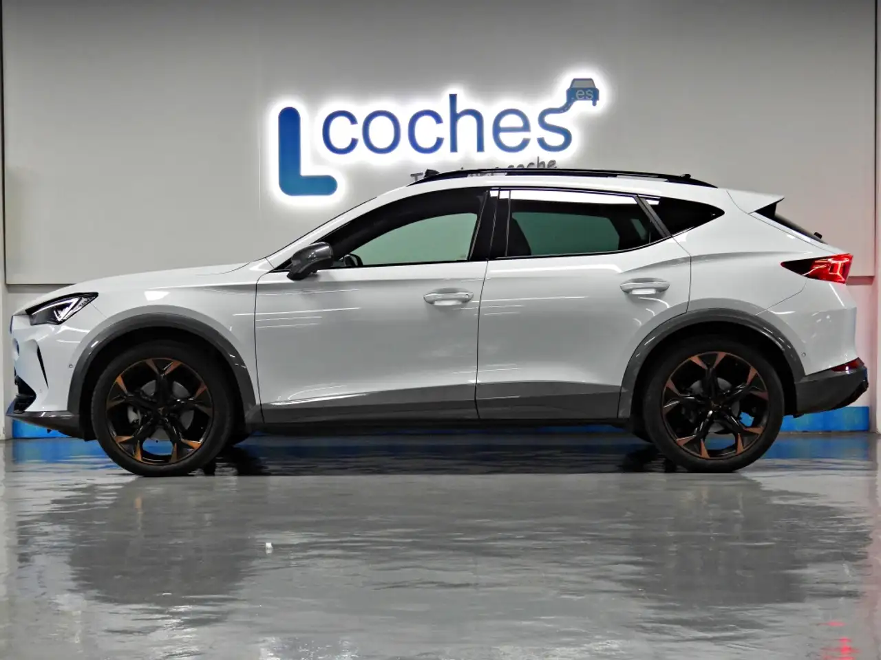 CUPRA Formentor 1.5 TSI 150 DSG — photo 1 of 35