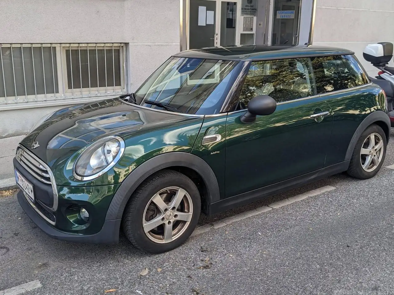 MINI One MINI Hatch One — photo 1 of 17