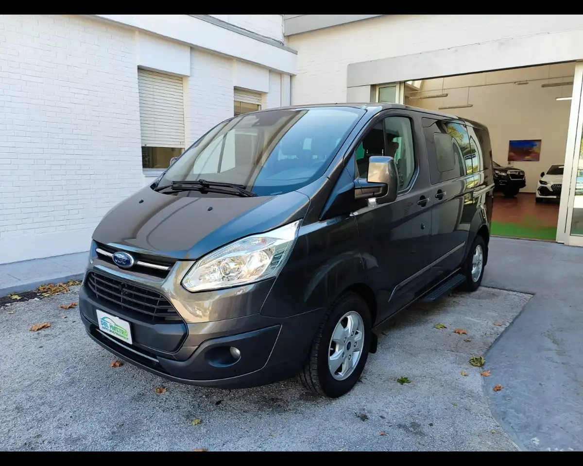 Ford Tourneo Custom 310 2.0 TDCi 130CV PC Titanium — photo 1 of 31