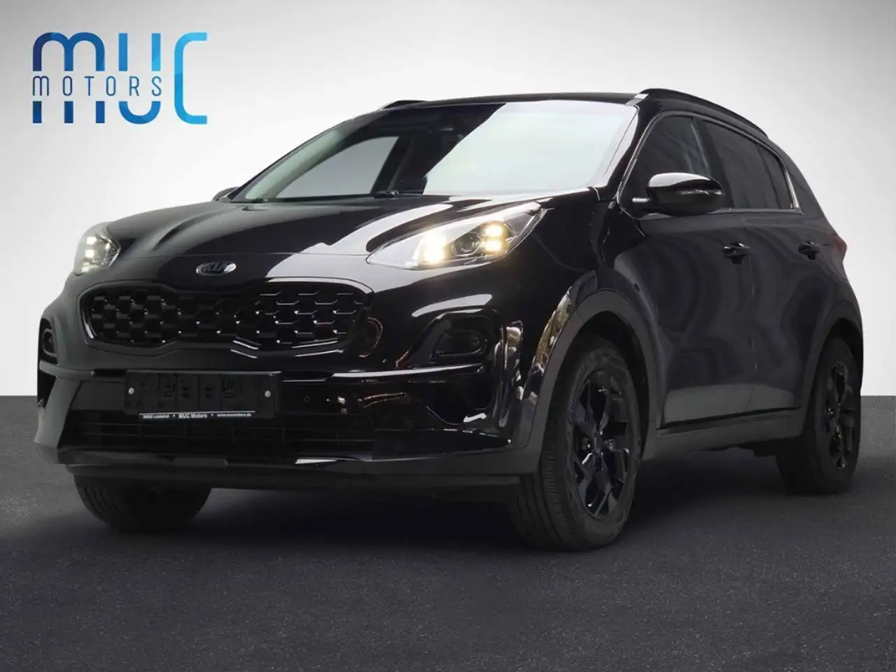 Kia Sportage 1.6 TGDI Black Edition Automatik — photo 1 of 30