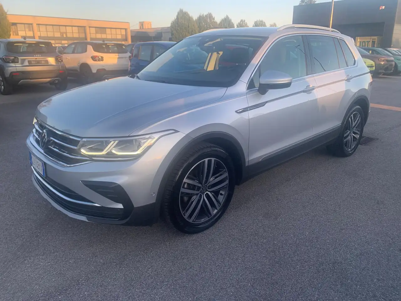 Volkswagen Tiguan 2.0 tdi elegance 150cv dsg — photo 1 of 16