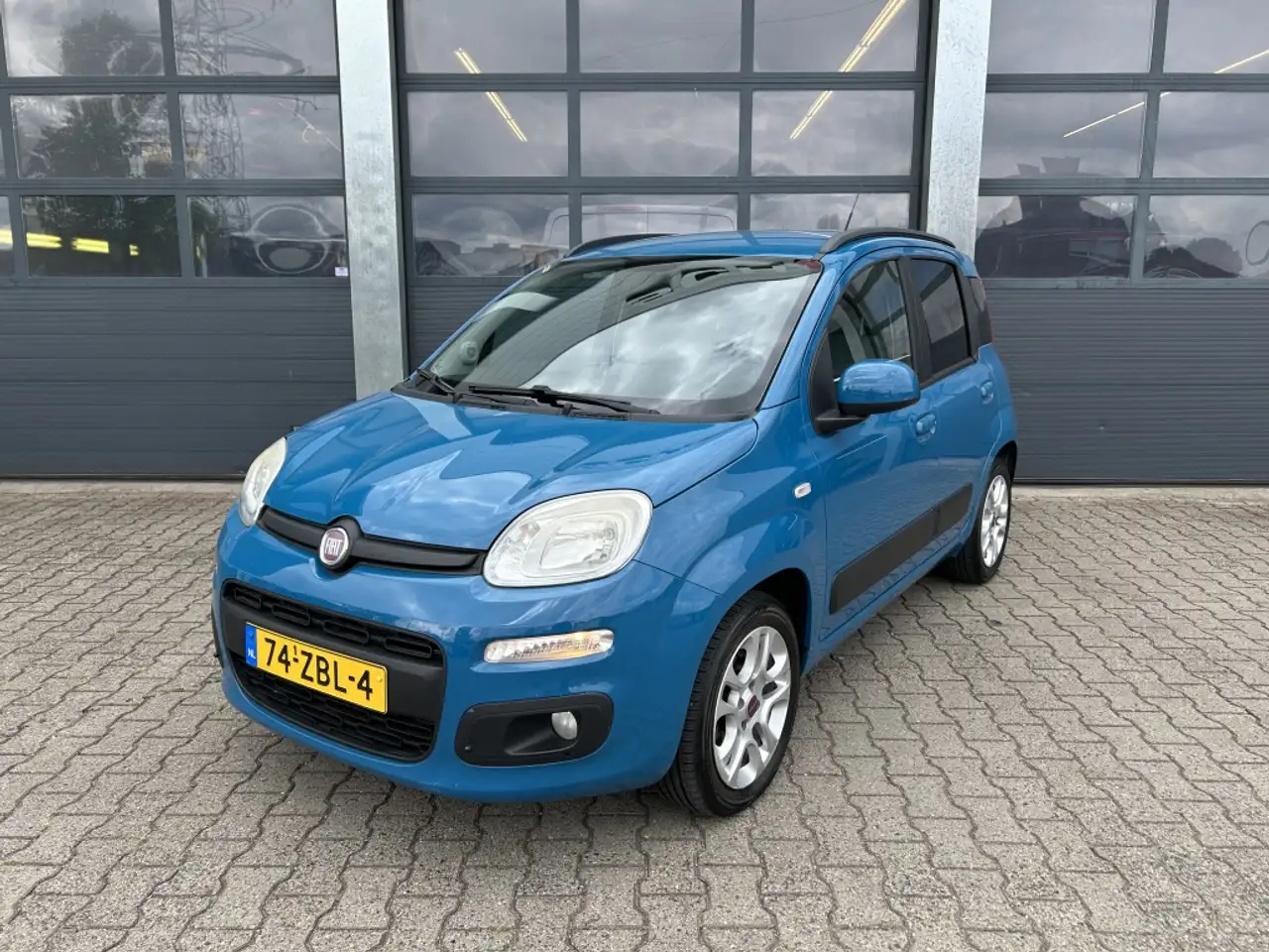 Fiat Panda 0.9 Turbo TwinAir 85pk Lounge — photo 1 of 22