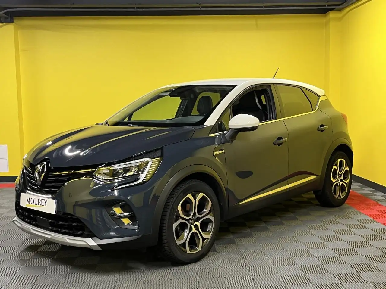 Renault Captur 1.5 Blue dCi - 115cv - BV EDC Intens / Roue de secours / Caméra 360° — photo 1 of 37