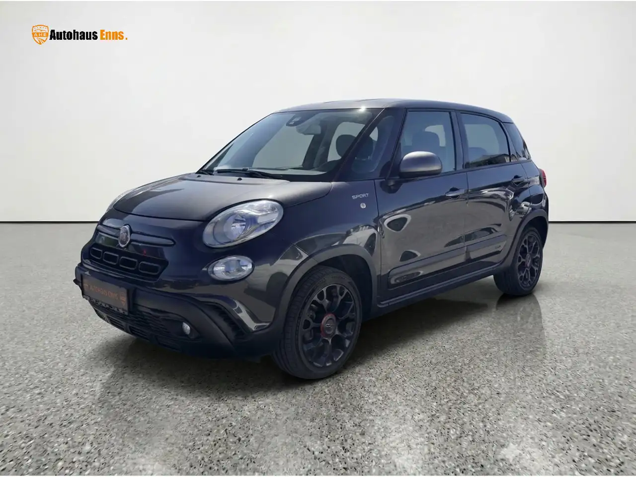 Fiat 500L 500L / Infotainment / MFL / Klima / Armlehne / Manuelles Getriebe / Dieselmotor / 95 PS Leistung / Stoffsitze mit M — photo 1 of 15