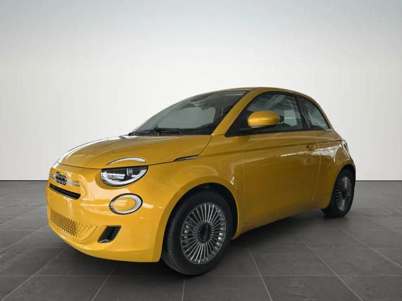 Fiat 500 1.0 Torino Hybrid FireFly 48 kW/LED/PDC H/ 48 k... — photo 1 of 14