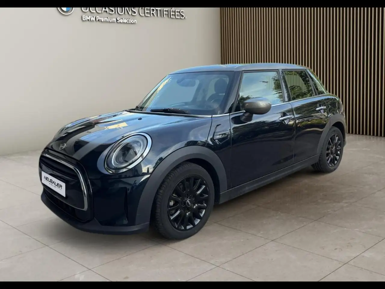 MINI Cooper E Cooper 136ch Edition Camden BVA7 — photo 1 of 20