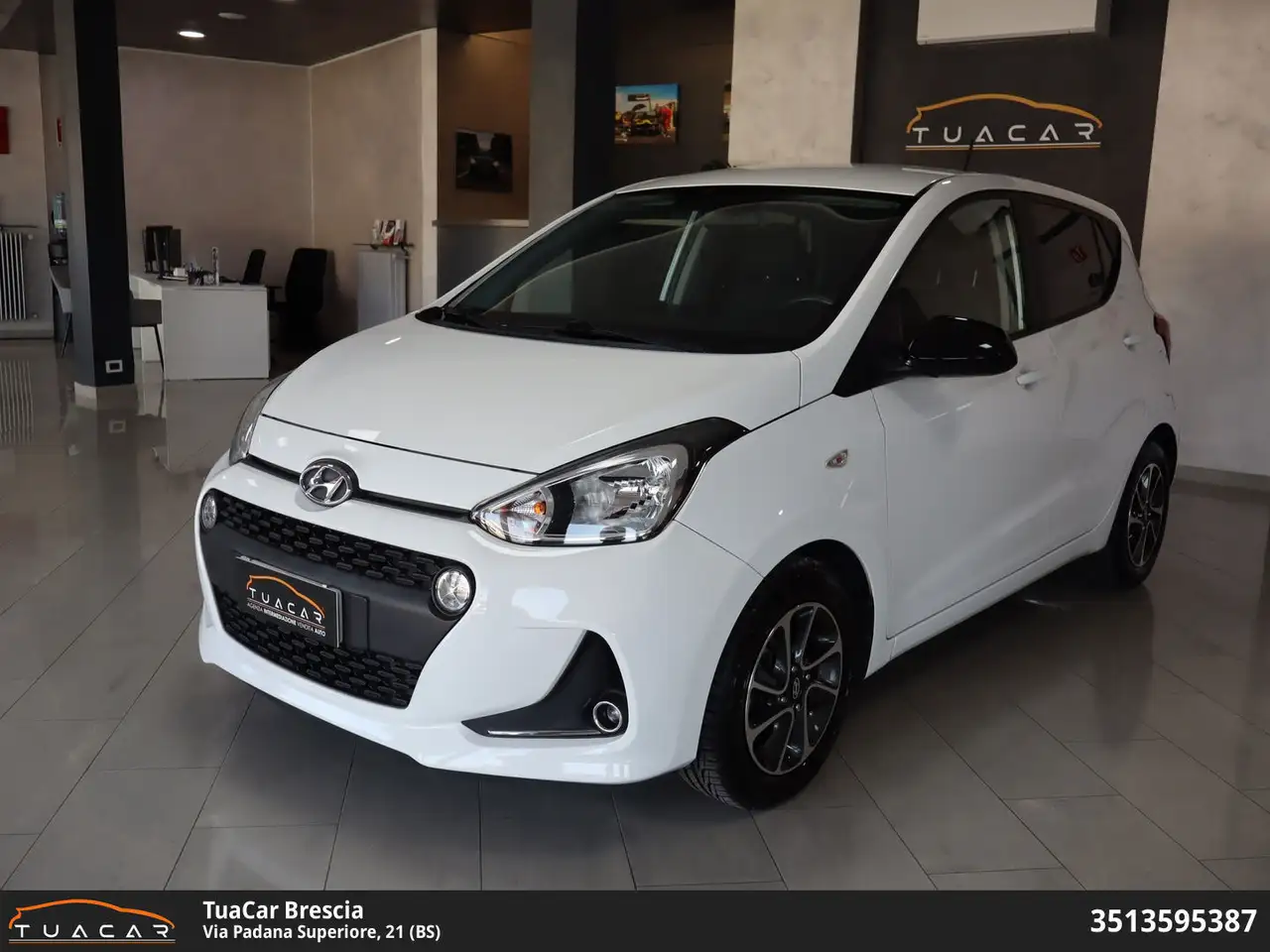 Hyundai i10 Connectline 1.0 MPI — photo 1 of 15